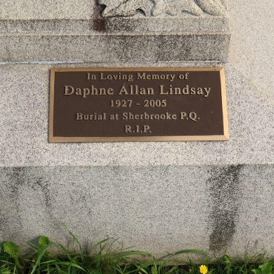 8-2020-09-04_1611-c45-mount-royal-cemetery-allan_sq.jpg