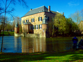 [Photo of Kasteel Erenstein after the additional application of Enhance Colors]